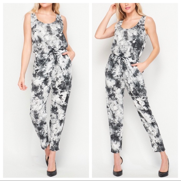 #01 ✨BLOW OUT SALE✨Sleeveless Tie Dye tie waist side pockets jumpsuit - Picture 4 of 6